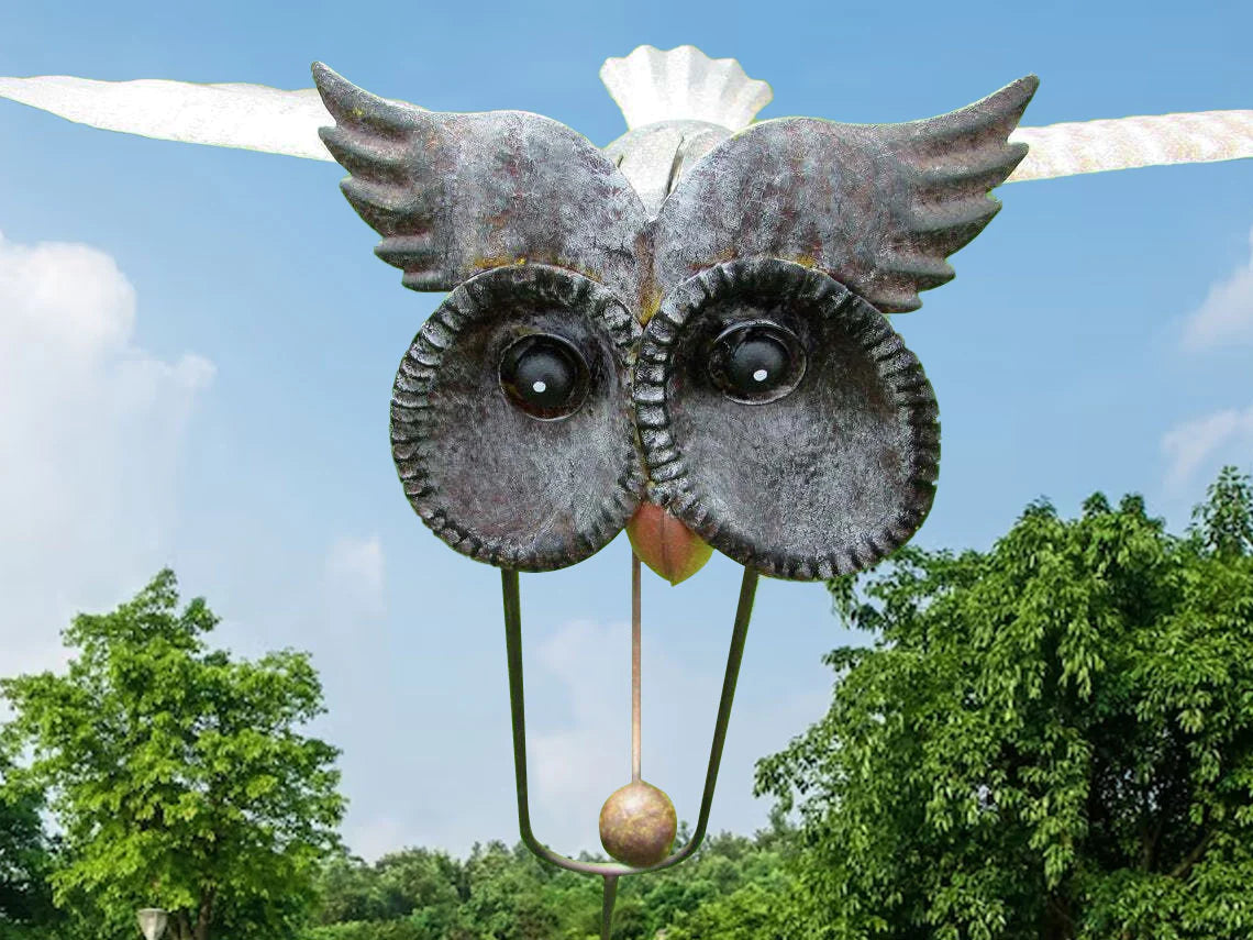 SkyWing Metalen Windvogel – Dynamische Tuindecoratie met Beweging