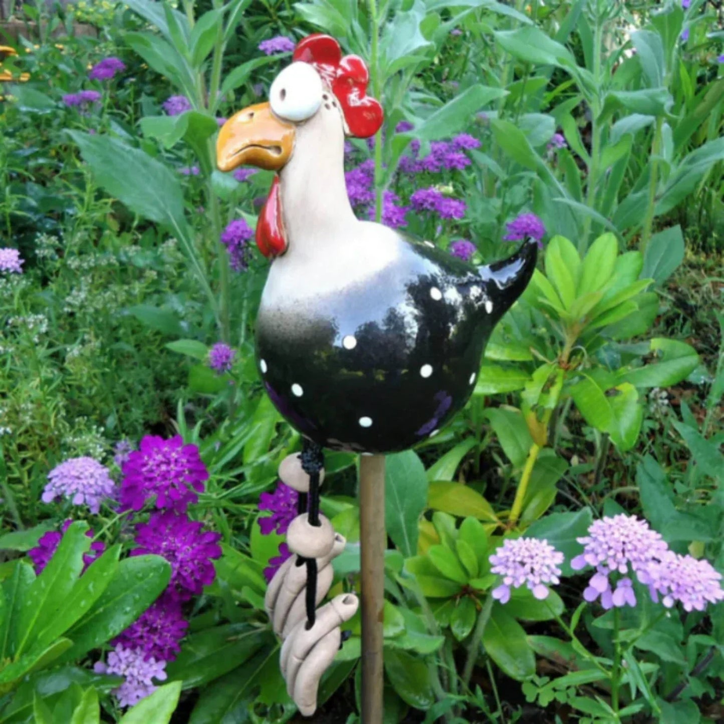ChickCharm Tuindecoratie – Vrolijke Kippen voor een Speelse Tuinsfeer